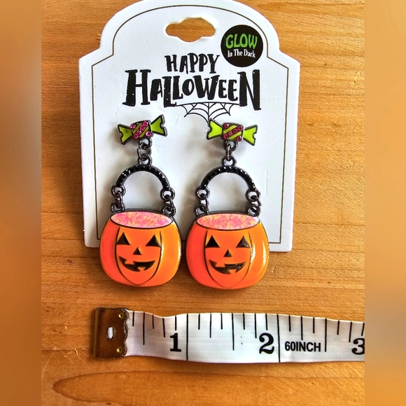 LOT of 2 Halloween Trick or Treat & Glow in the Dark Pumpkin Earrings Orange - Picture 9 of 10
